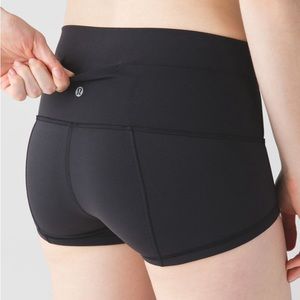 Lululemon Wunder Shorts 2” - Size 10